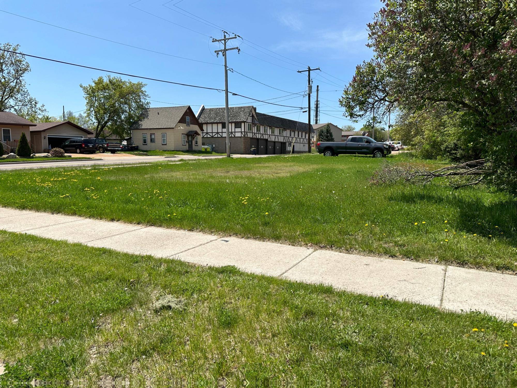 Rhinelander, WI 54501,210 PHILLIP ST W