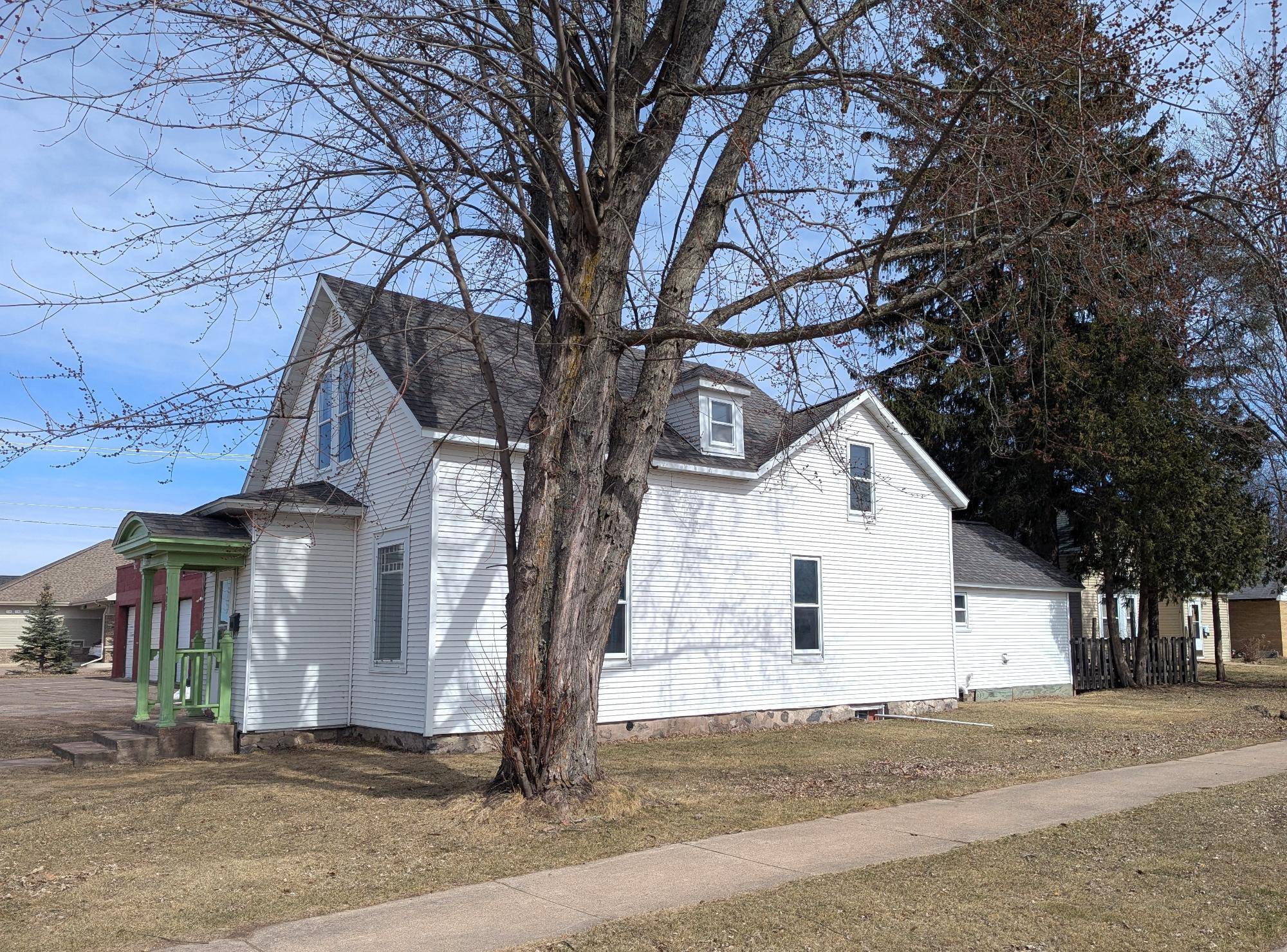 Phillips, WI 54555,285 CHESTNUT ST