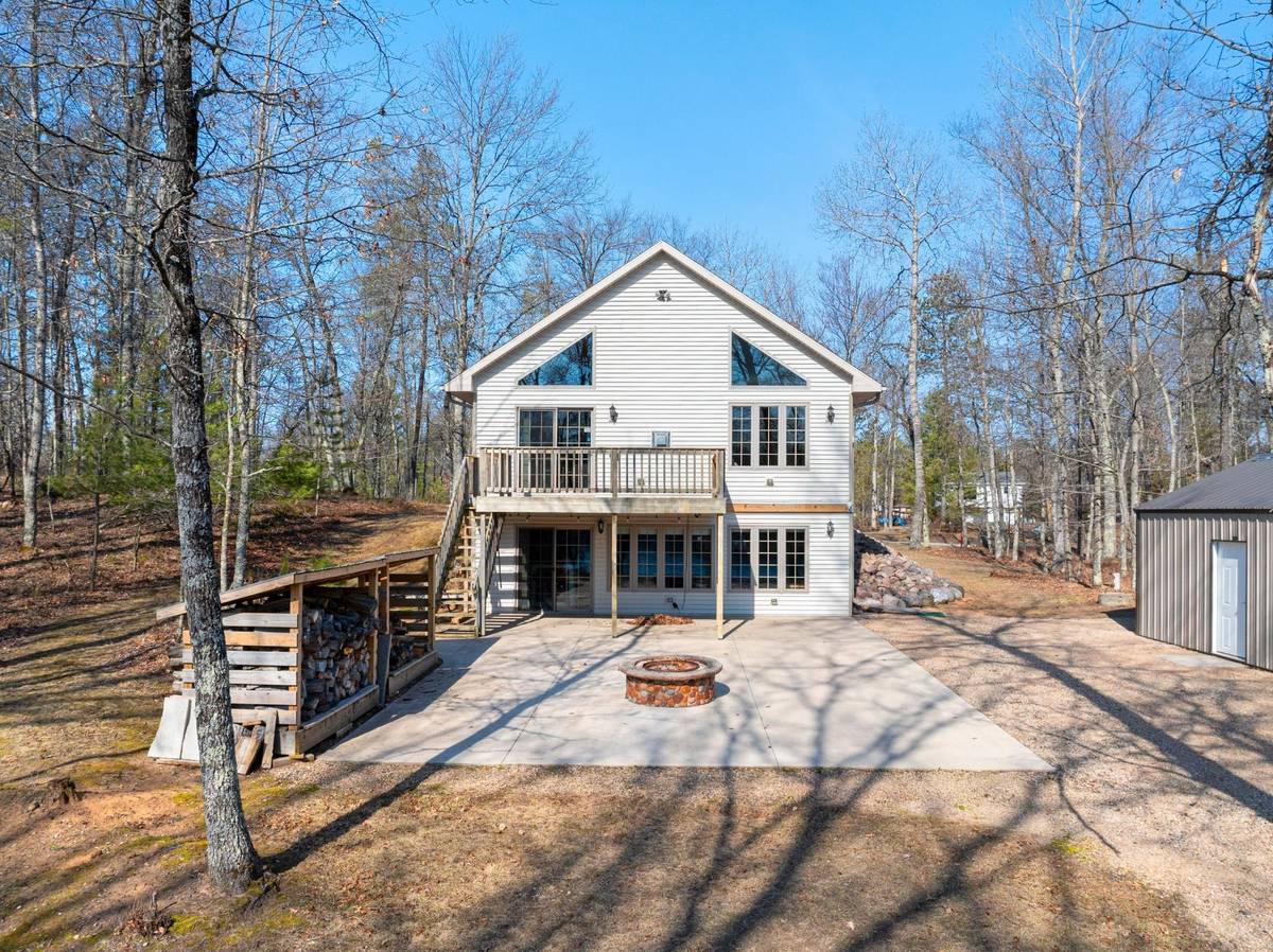 Crivitz, WI 54114,15922 FLOWER LAKE DR