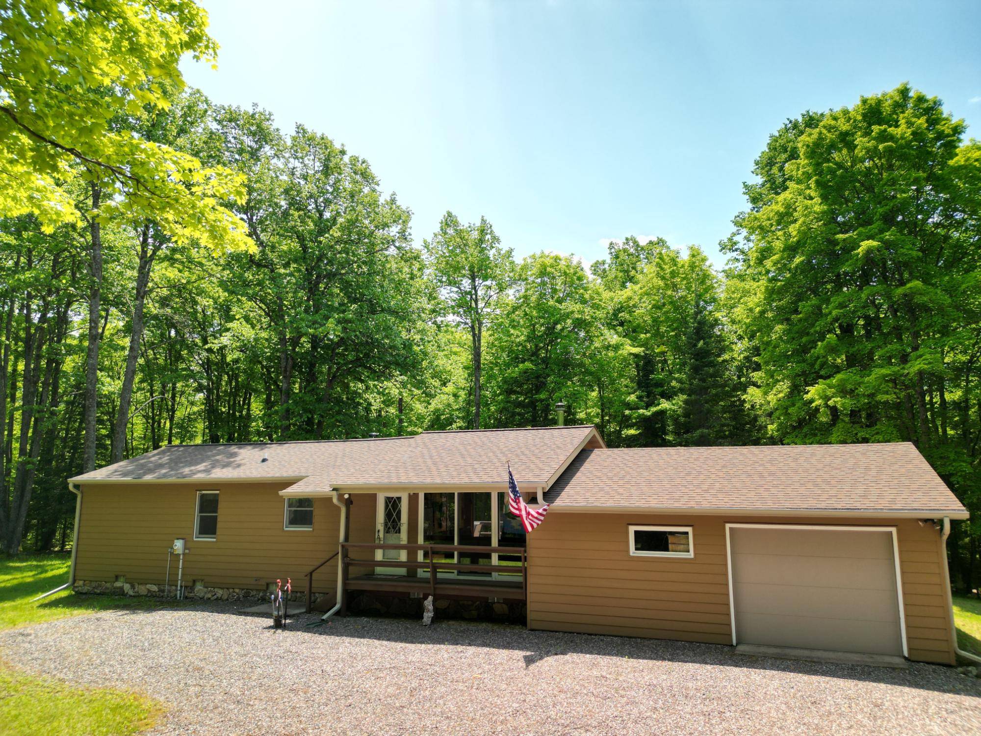 8630 CRAWFORD LAKE RD, Presque Isle, WI 54557
