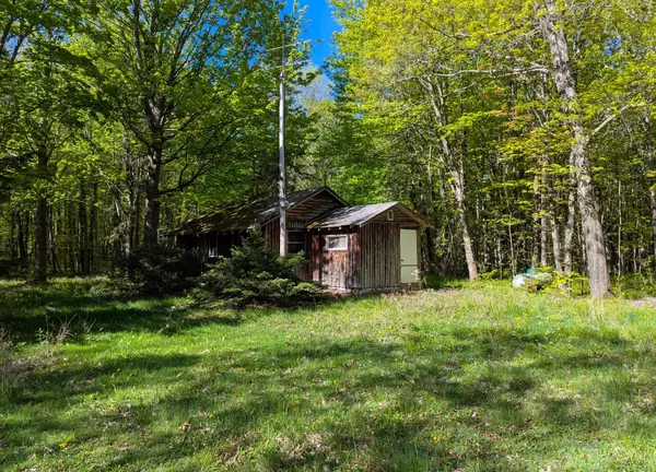 N8801 FOREST RD 132, Brantwood, WI 54513