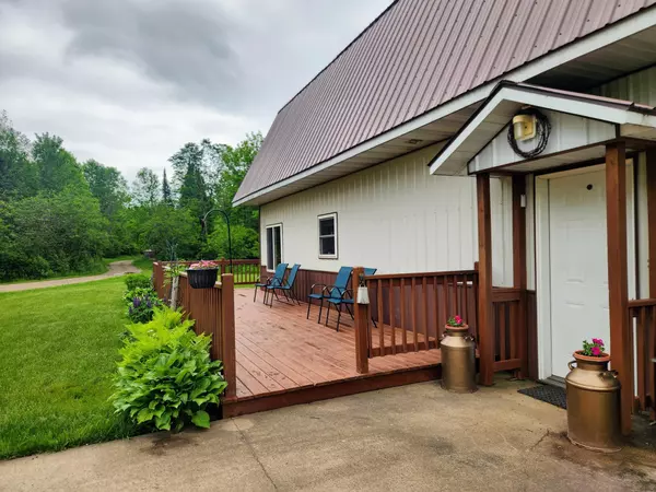 Catawba, WI 54515,W8838 MOONSHINE ALLEY