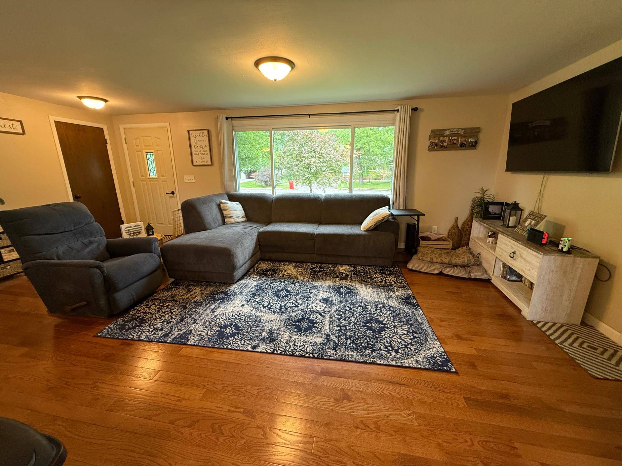 Antigo, WI 54409,430 SUNSET DR