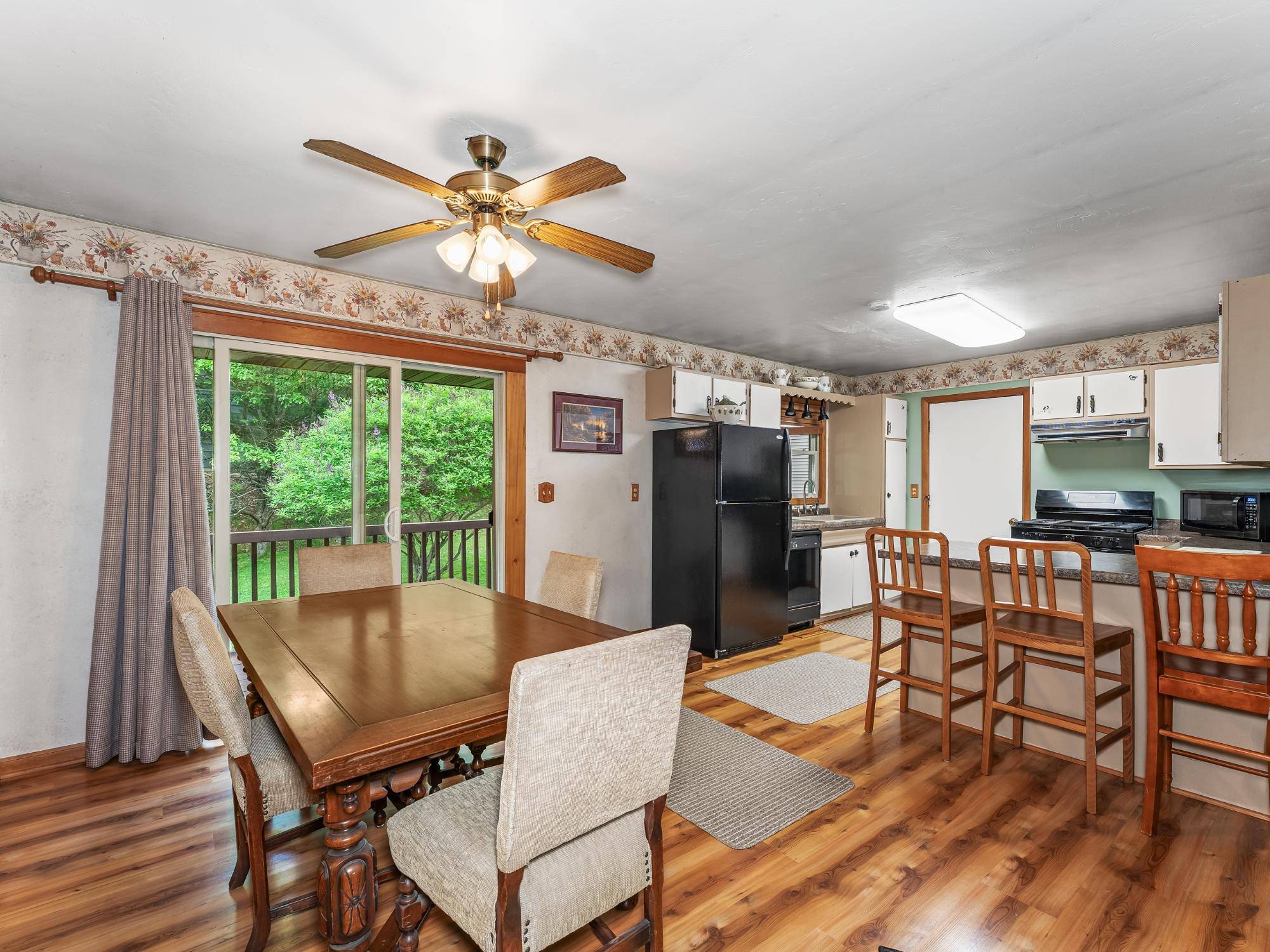 Eagle River, WI 54521,1719 MCKINLEY BLV