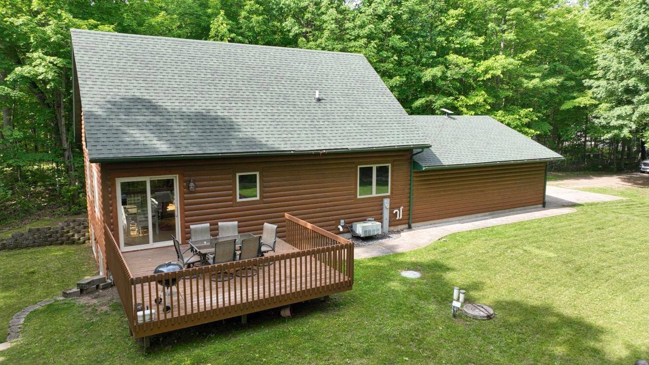 Lac Du Flambeau, WI 54538,1780 AMIK LAKE LN