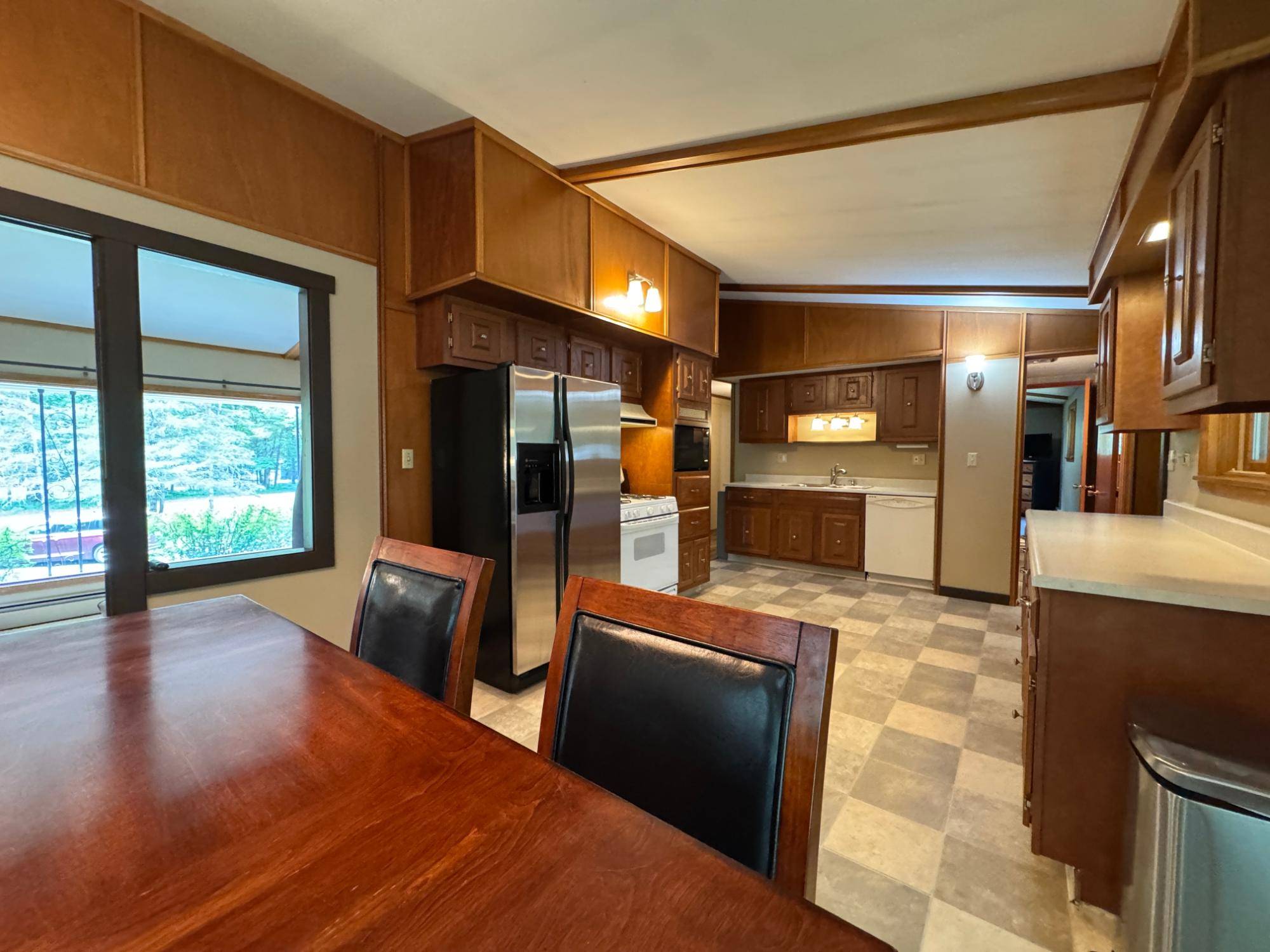 Minocqua, WI 54548,9385 COUNTRY CLUB RD