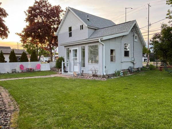 1411 MAIN ST W, Merrill, WI 54452