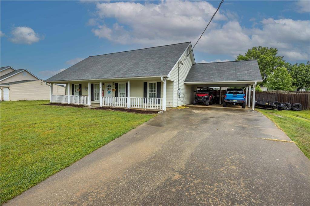 Fort Mitchell, AL 36856,11 McLendon RD