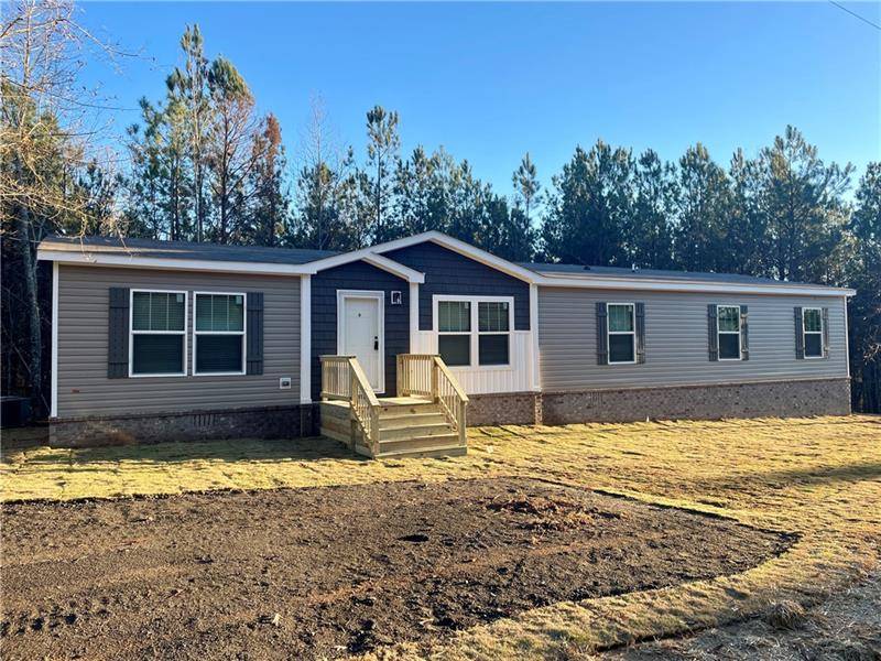 11 Rutledge Rd RD, Seale, AL 36875