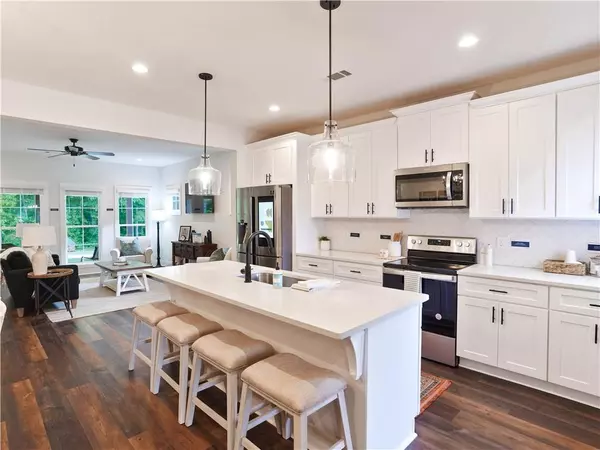 Valley, AL 36854,1007 Crossing CT E