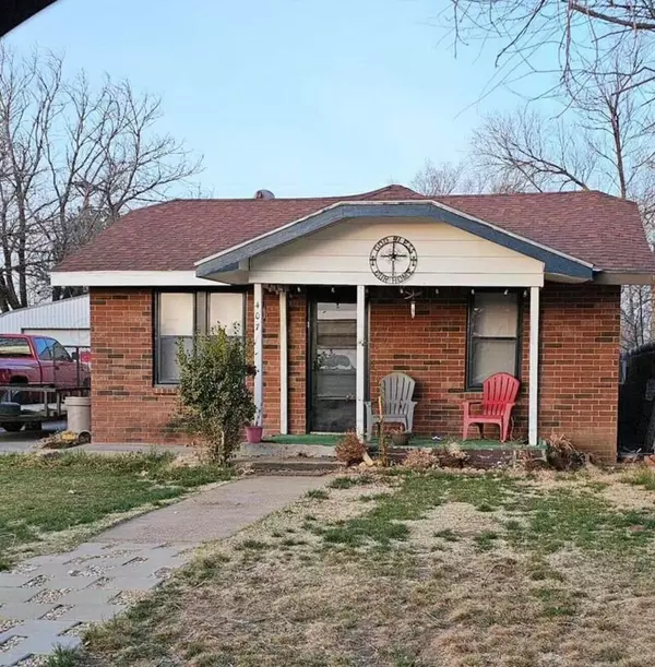 407 N Wall ST, Stratford, TX 79084