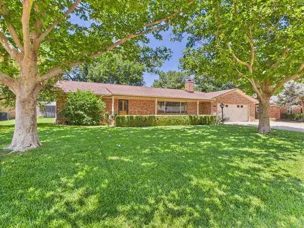 708 PHILLIPS DR, Dumas, TX 79029