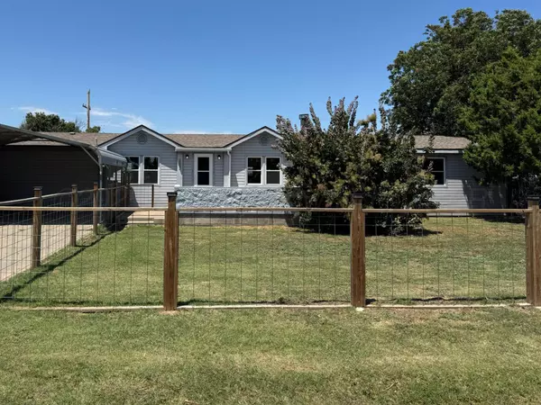 403 Aaron RD, Fritch, TX 79036