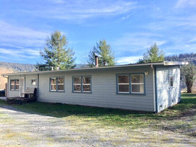 401 Orick Hill LN, Orick, CA 95555