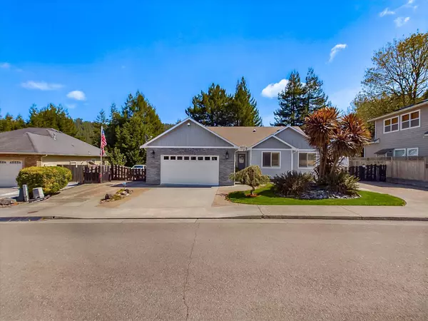 Rio Dell, CA 95562,178 Grayland Heights RD