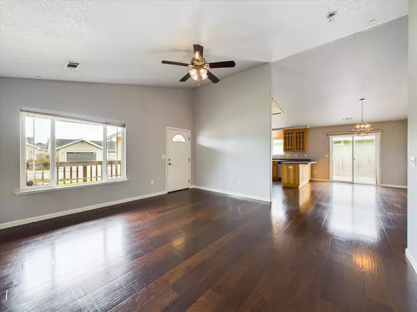 Mckinleyville, CA 95519,1984 Elmwood PL