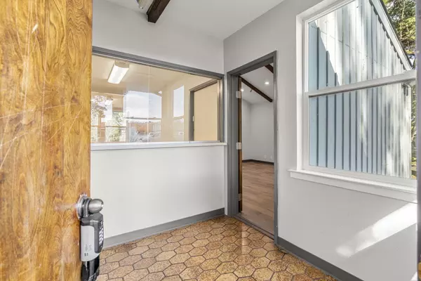 Arcata, CA 95521,4677 Valley West BLVD