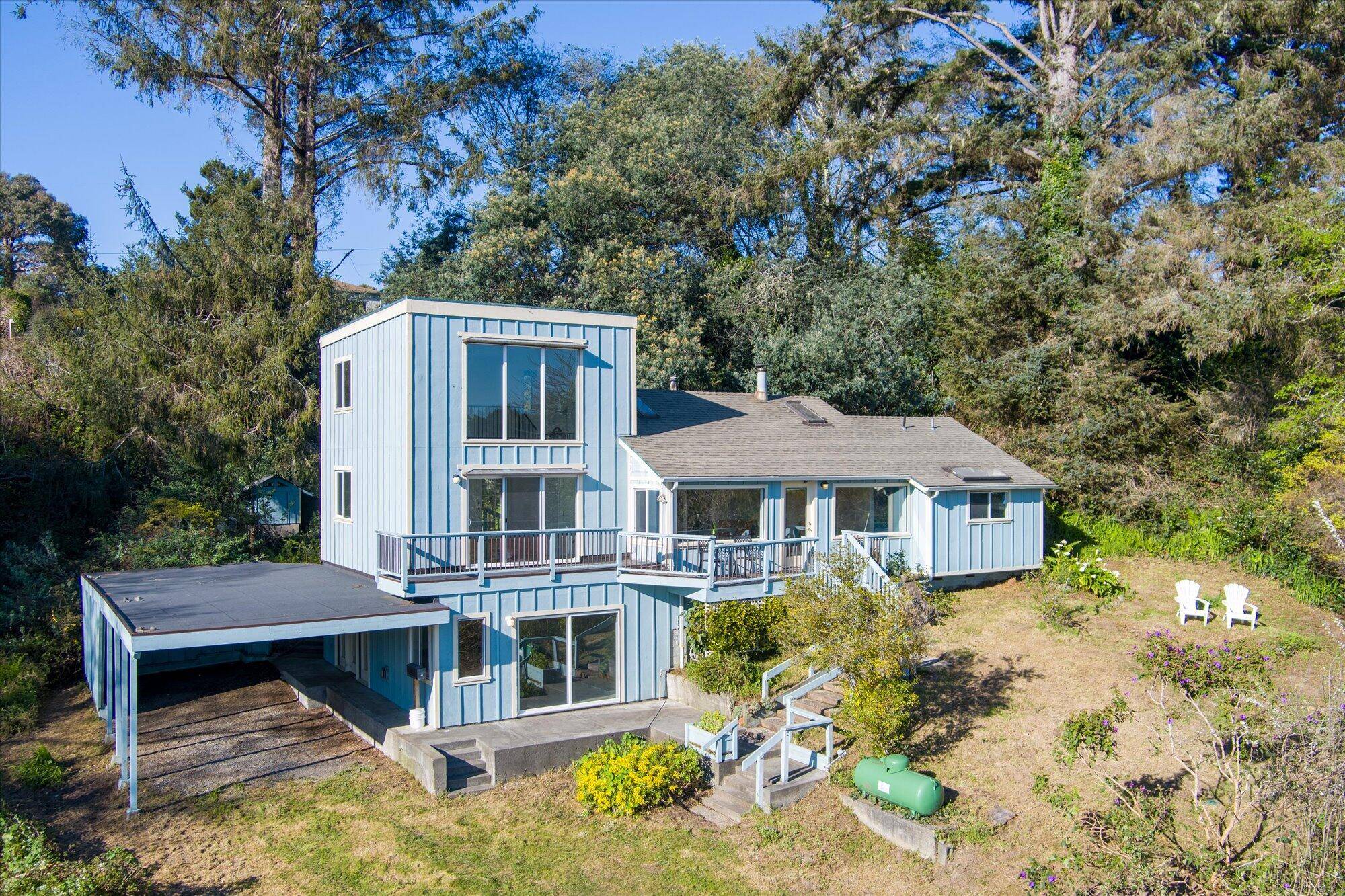 460 5th AVE, Westhaven, CA 95570