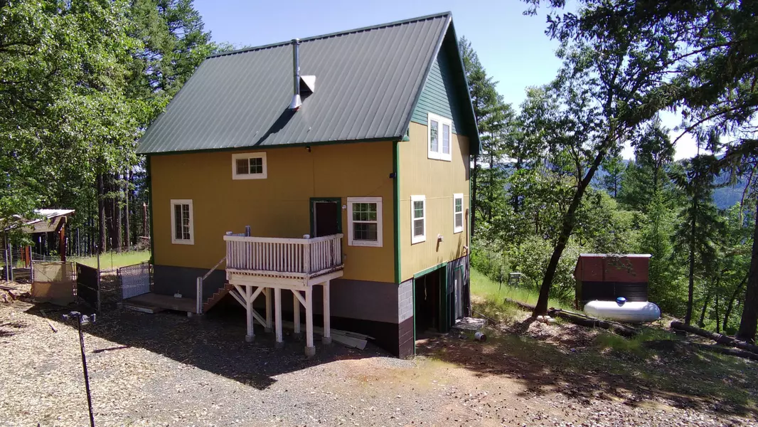 440 Upper Moore Gulch RD, Trinity Center, CA 96091