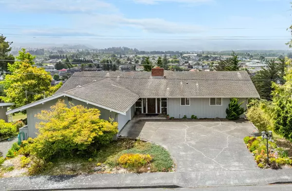 2000 Cypress LOOP, Fortuna, CA 95540