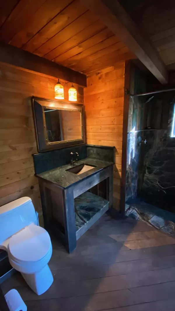 Crescent City, CA 95531,6450 Low Divide RD