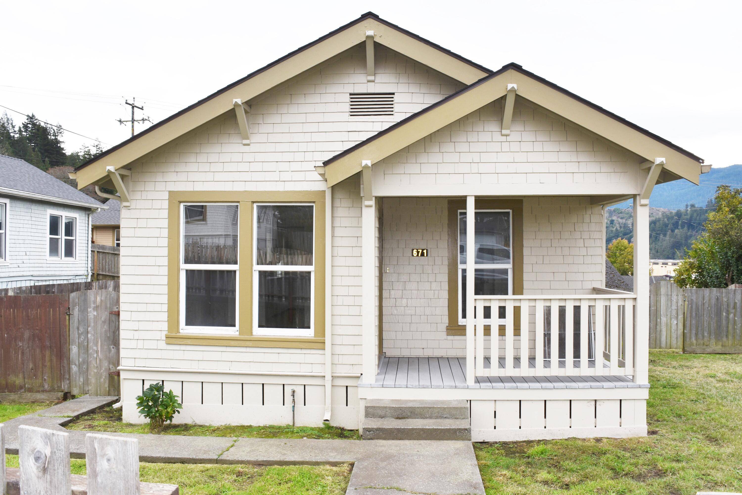 671 4th ST, Scotia, CA 95565