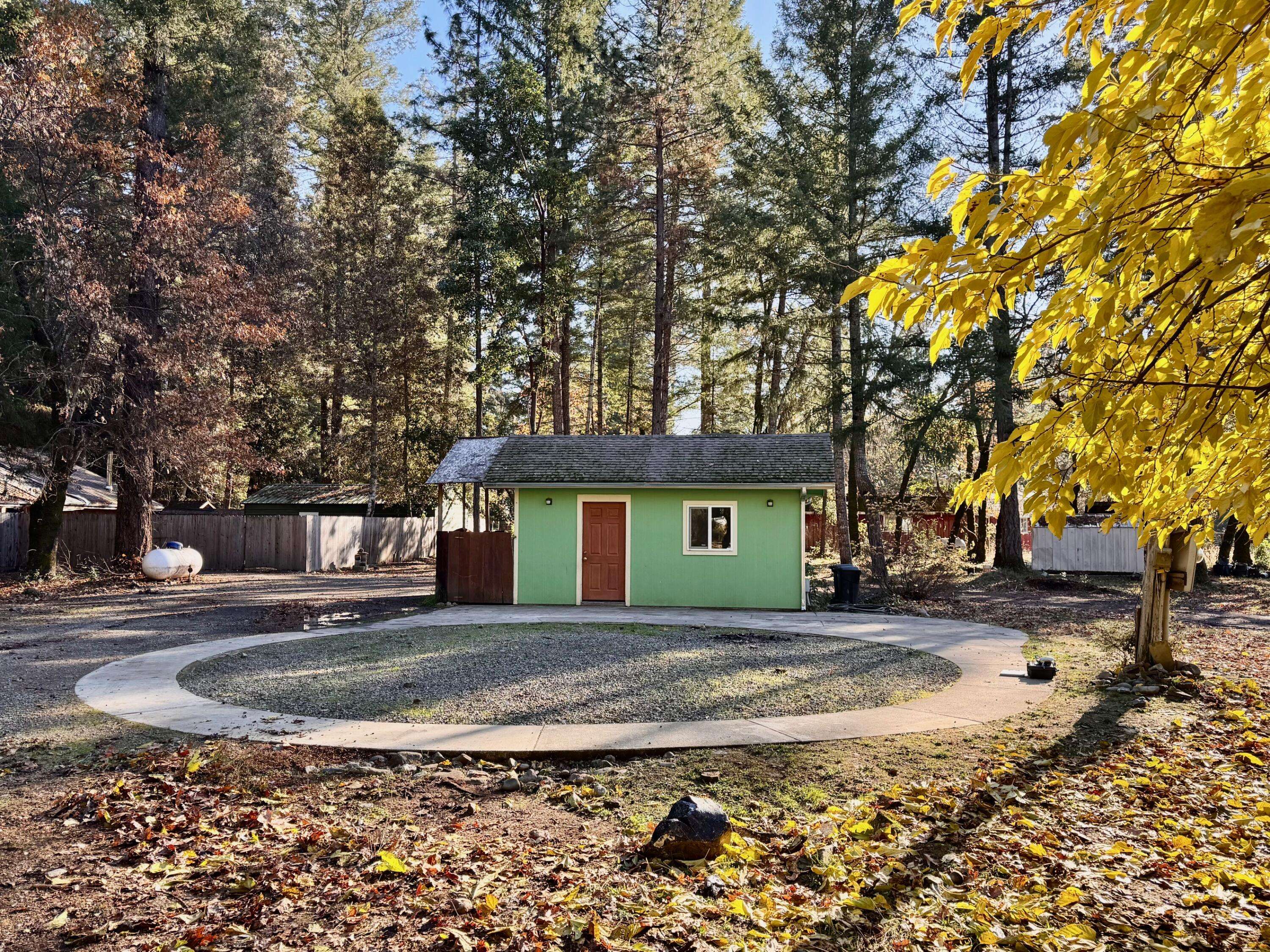 70 Little Foot CT, Willow Creek, CA 95573