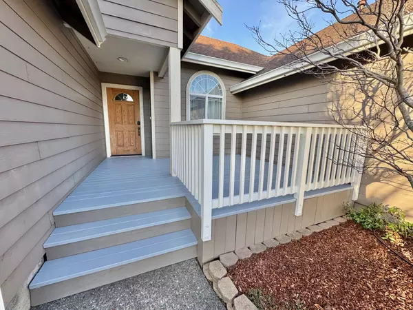 Fortuna, CA 95540,2736 Joseph ST