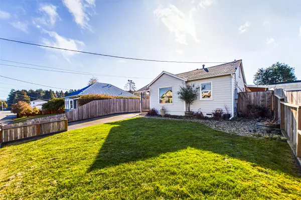 Eureka, CA 95503,1112 Hodgson ST