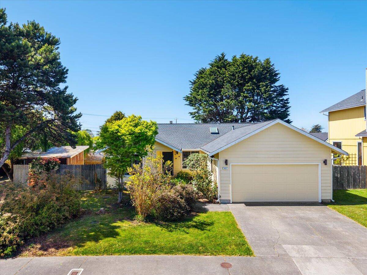 853 Villa WAY, Arcata, CA 95521
