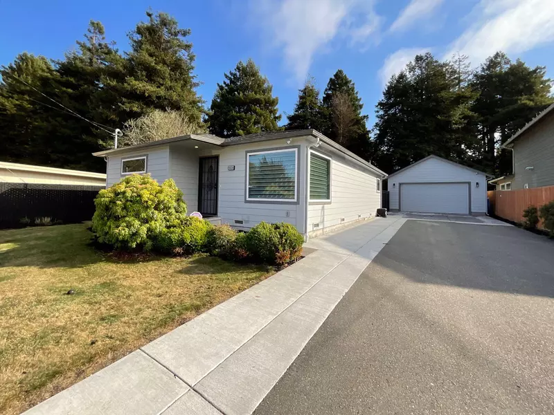 2030 Simmons RD, Eureka, CA 95503