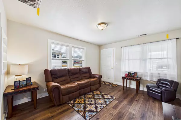 Rio Dell, CA 95562,96 Painter ST