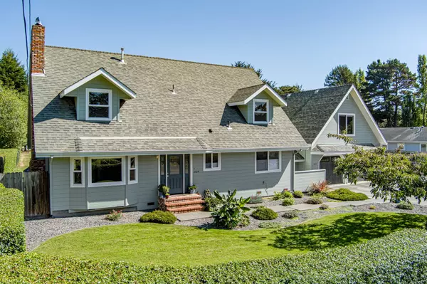 2614 Pine View DR, Fortuna, CA 95540