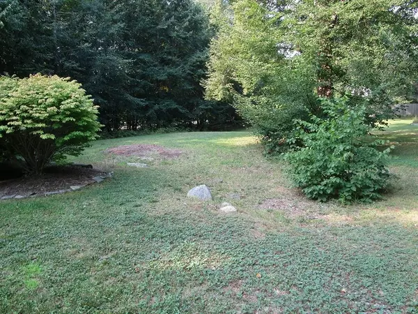 Southwest Harbor, ME 04679,5 Fernald Point RD