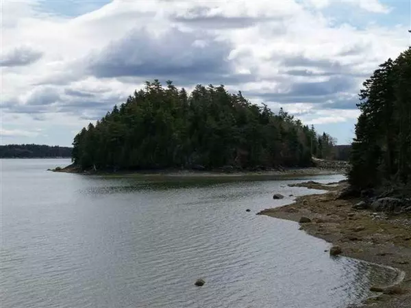 Sorrento, ME 04677,24 Treasure Island RD