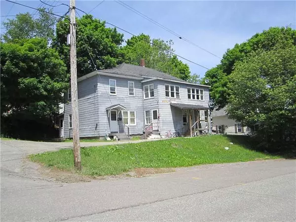 43 Oak ST, Millinocket, ME 04462