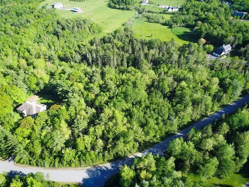 61 Fox Hollow LN, Bangor, ME 04401