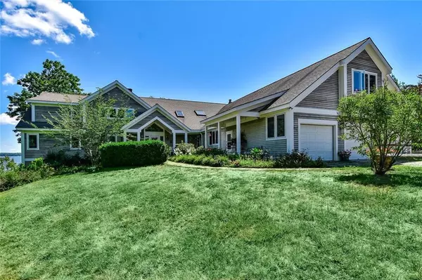 Deer Isle, ME 04627,536 Reach RD