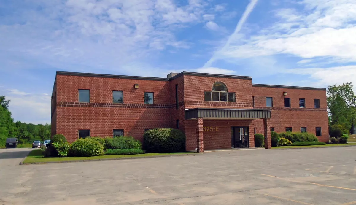 Waterville, ME 04901,325E Kennedy Memorial DR #1