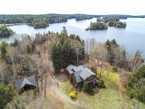144 Wentworth Cove RD, West Gardiner, ME 04345