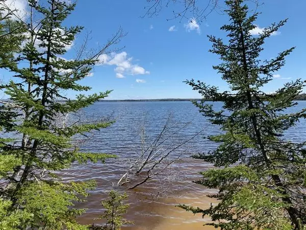 Ellsworth, ME 04605,1041 Mariaville RD