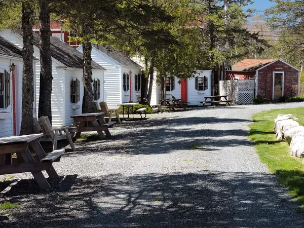 Trenton, ME 04605,1147 Bar Harbor RD