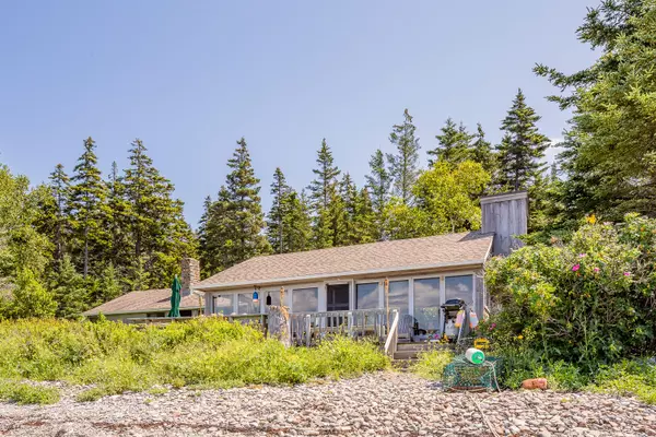 Tremont, ME 04612,186 Lopaus Point RD