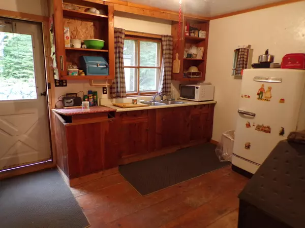 Presque Isle, ME 04769,84 Mountain RD