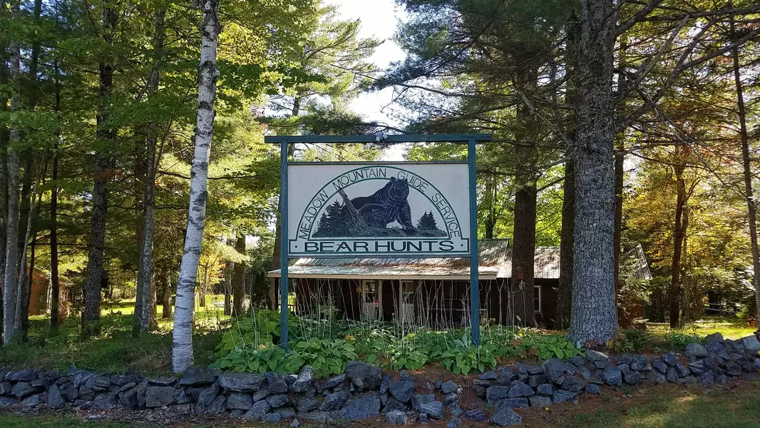 389 Airline RD, Aurora, ME 04408