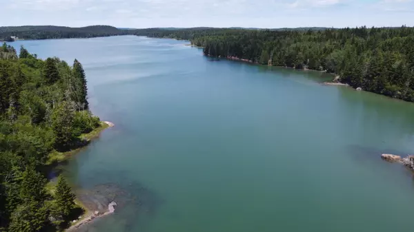 47 Yoho Head RD, Machiasport, ME 04655