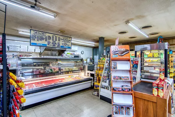 Sedgwick, ME 04673,119 Caterpillar Hill RD