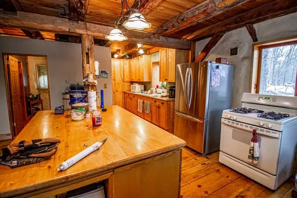 Phillips, ME 04966,204 Hare ST