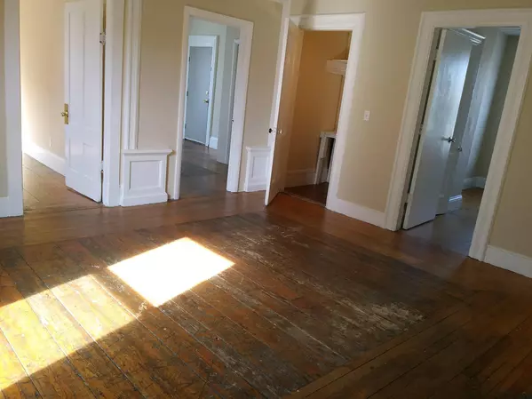 Lewiston, ME 04240,155 Pine ST