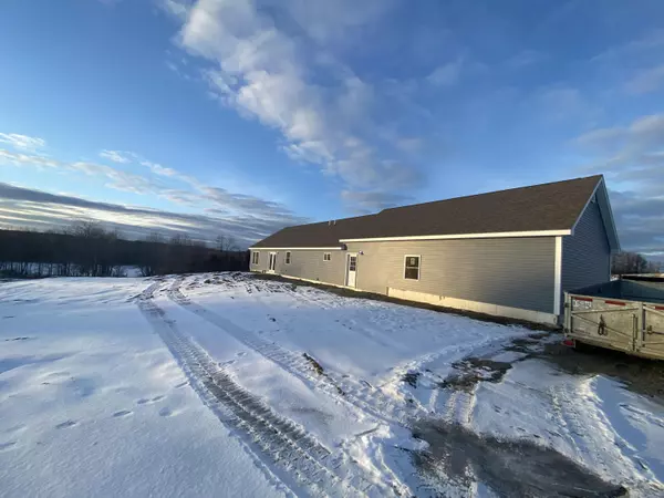 Sidney, ME 04330,20 Mia RDG